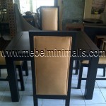 Meja Kursi Makan Busa